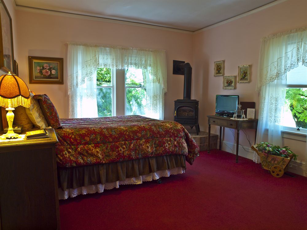 Shady Oaks Country Inn St. Helena Habitación foto